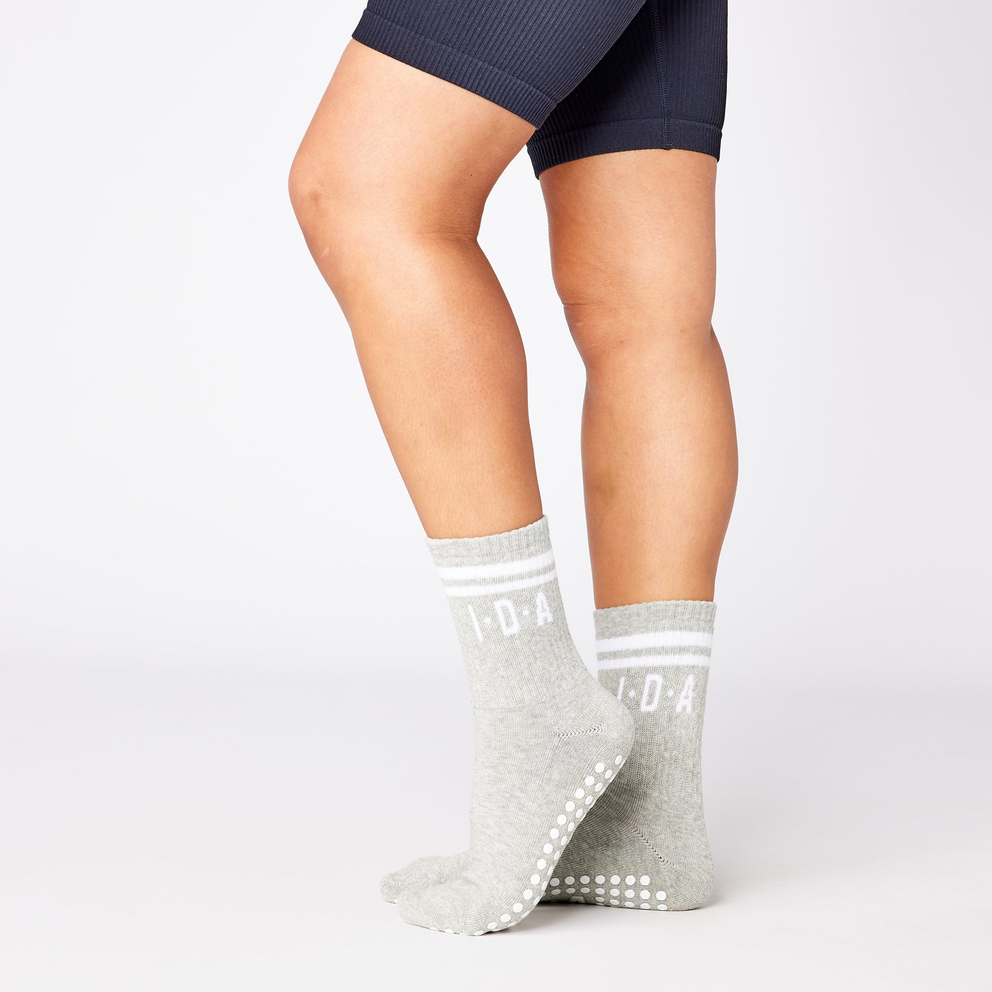 Half crew grey grip sock